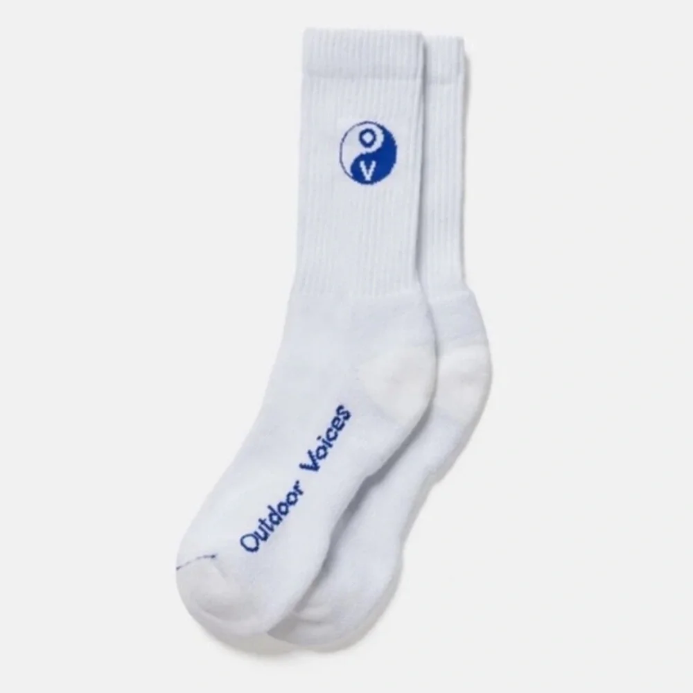 NWT Outdoor Voices Graphic Comfort Plush Crew Sock White / Blue 1 Pair